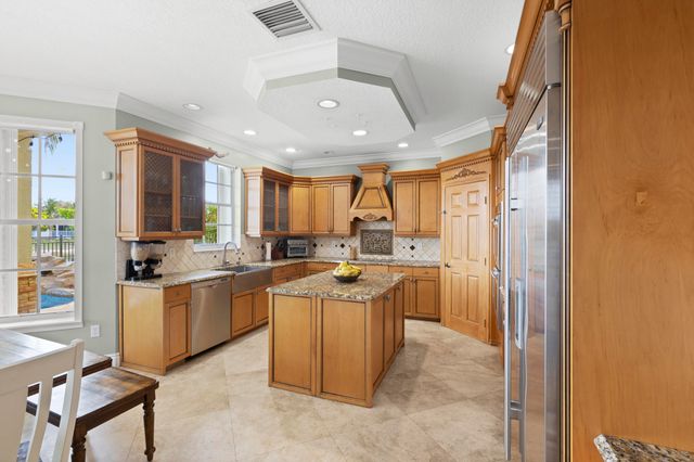 9041 Alexandra Circle, Wellington, FL 33414