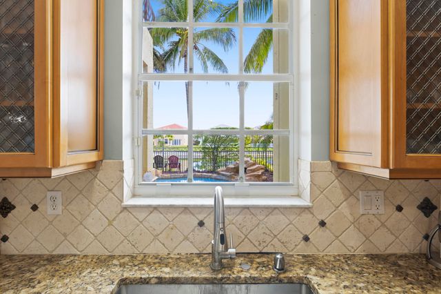 9041 Alexandra Circle, Wellington, FL 33414