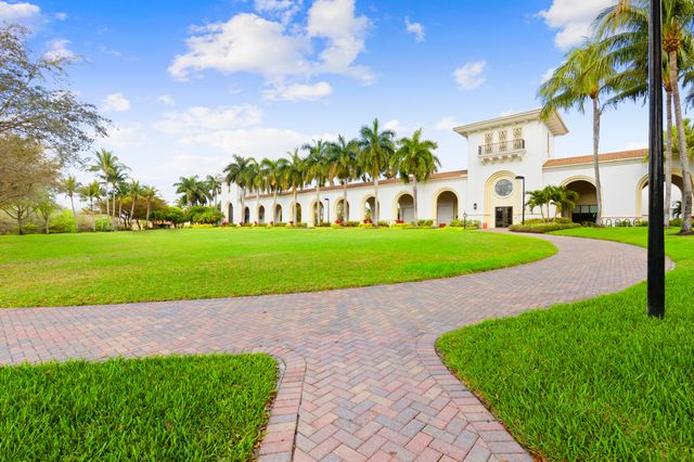 9041 Alexandra Circle, Wellington, FL 33414