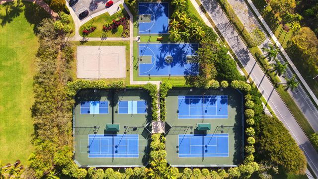 9041 Alexandra Circle, Wellington, FL 33414