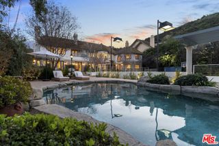 20315 Howard Court, Woodland Hills (los Angeles), CA 91364