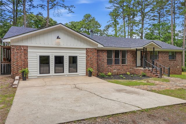 1603 Hilltop Drive, Russellville, AR 72802