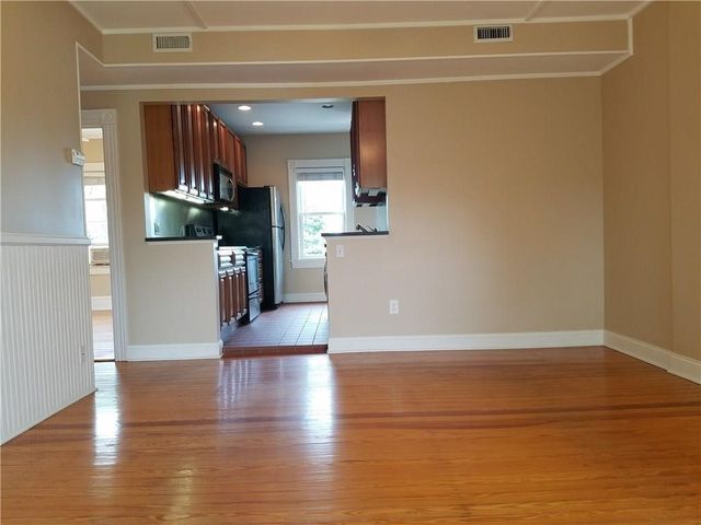 3 Bay View Avenue 5, Bristol, RI 02809