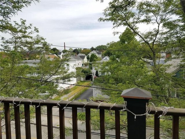 3 Bay View Avenue 5, Bristol, RI 02809