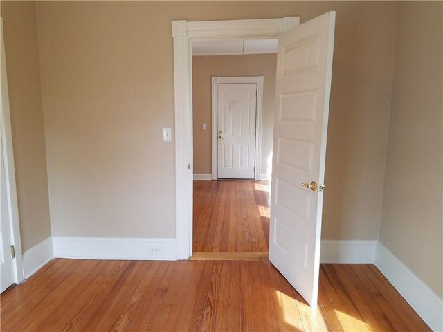 3 Bay View Avenue 5, Bristol, RI 02809