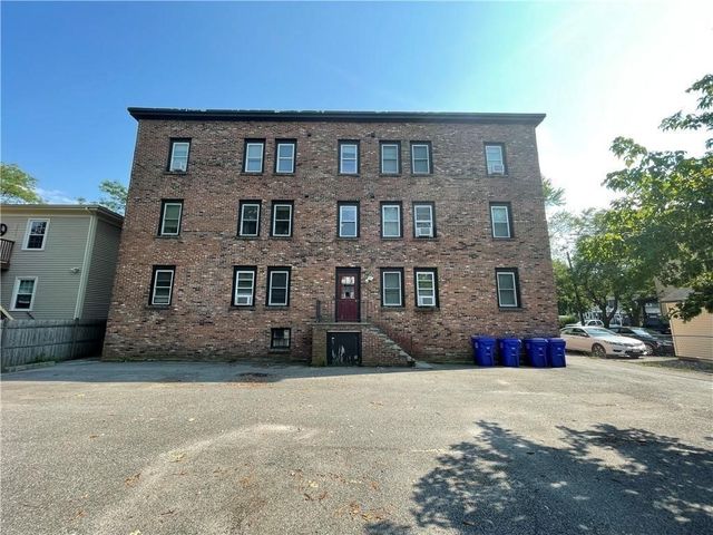 3 Bay View Avenue 5, Bristol, RI 02809