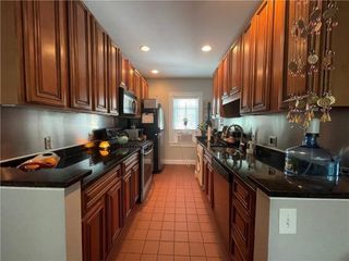 3 Bay View Avenue 5, Bristol, RI 02809