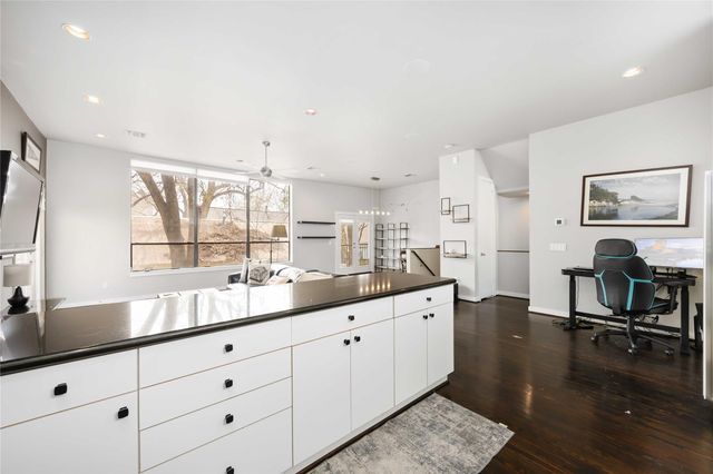 939 Colorado Street 17, Houston, TX 77007