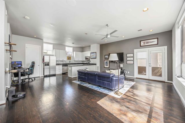 939 Colorado Street 17, Houston, TX 77007