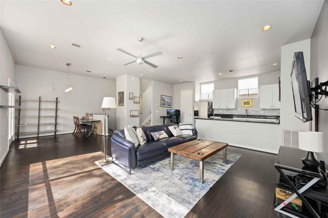 939 Colorado Street 17, Houston, TX 77007