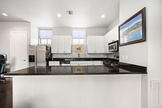 939 Colorado Street 17, Houston, TX 77007