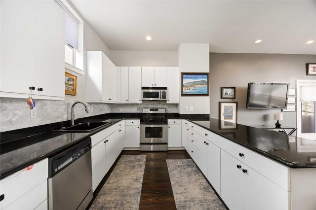 939 Colorado Street 17, Houston, TX 77007