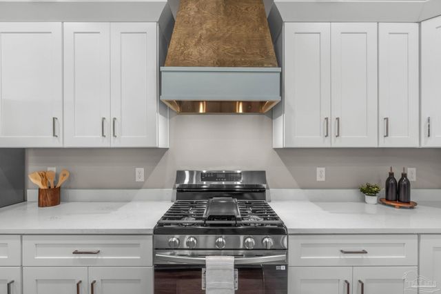 1426 Madelyn Woods Dr, Pensacola, FL 32506