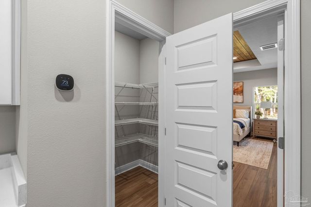 1426 Madelyn Woods Dr, Pensacola, FL 32506