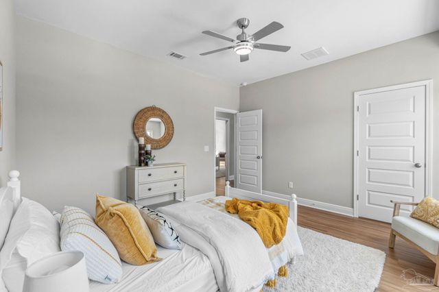 1426 Madelyn Woods Dr, Pensacola, FL 32506