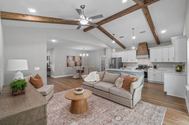 1426 Madelyn Woods Dr, Pensacola, FL 32506