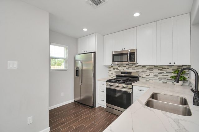 15426 Appleridge Drive, Houston, TX 77489