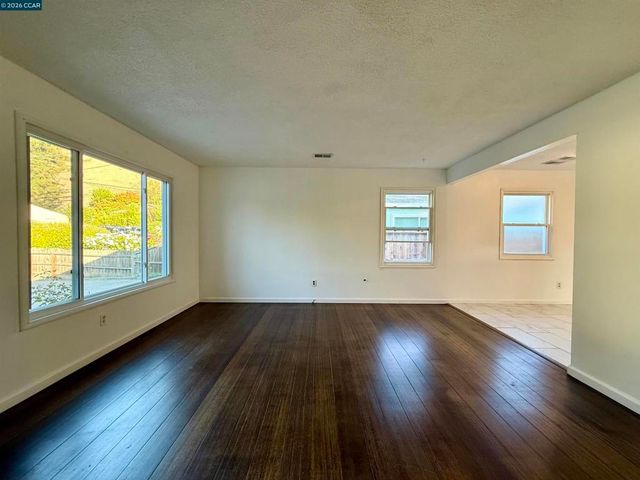 2808 Ruff Ave, Pinole, CA 94564