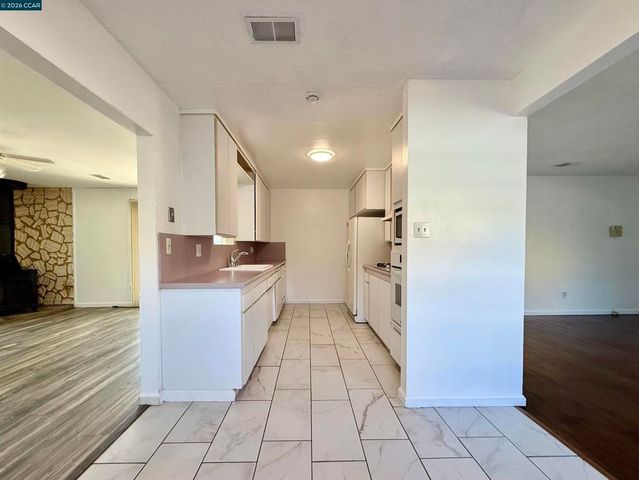2808 Ruff Ave, Pinole, CA 94564