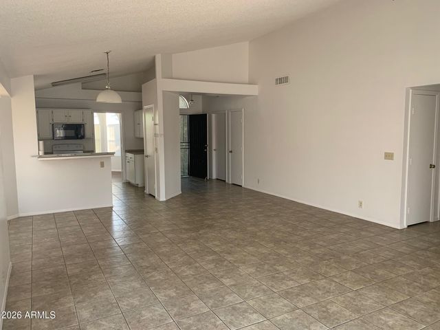 7930 W KRALL Street, Glendale, AZ 85303