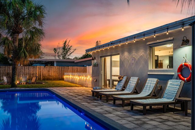 19165 SE Homewood Avenue, Jupiter, FL 33469