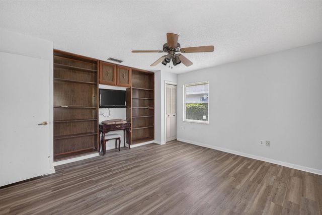 1556 SE Sinbad Avenue, Port St. Lucie, FL 34952