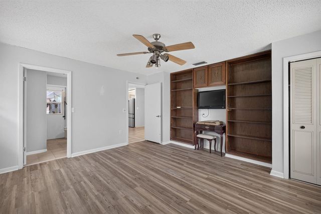 1556 SE Sinbad Avenue, Port St. Lucie, FL 34952