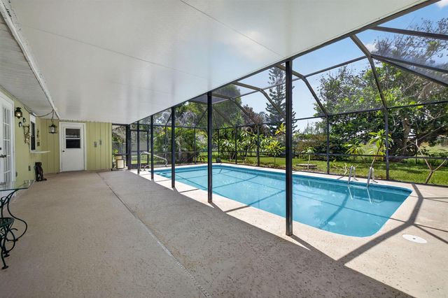 1556 SE Sinbad Avenue, Port St. Lucie, FL 34952