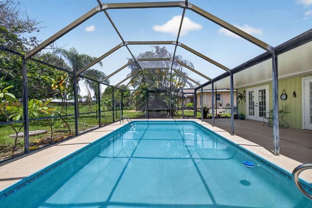 1556 SE Sinbad Avenue, Port St. Lucie, FL 34952