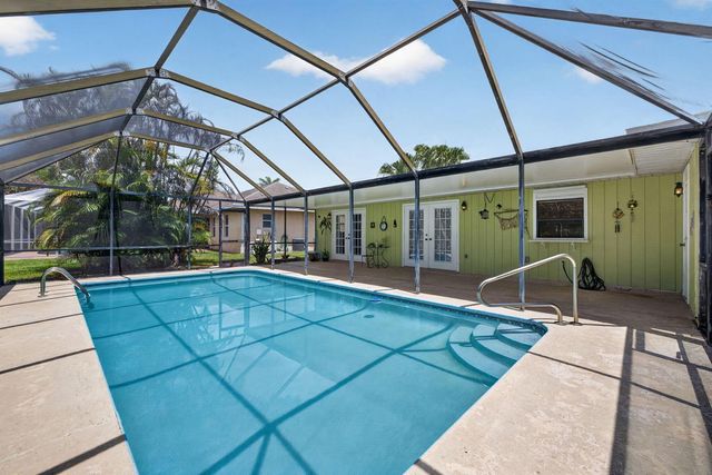 1556 SE Sinbad Avenue, Port St. Lucie, FL 34952