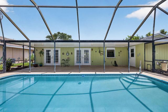 1556 SE Sinbad Avenue, Port St. Lucie, FL 34952