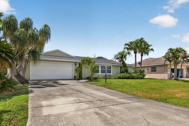 1556 SE Sinbad Avenue, Port St. Lucie, FL 34952