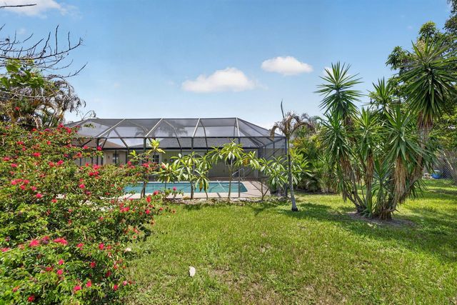 1556 SE Sinbad Avenue, Port St. Lucie, FL 34952