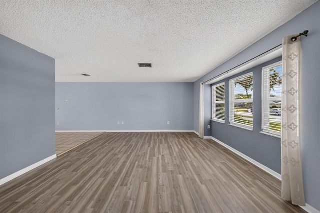1556 SE Sinbad Avenue, Port St. Lucie, FL 34952