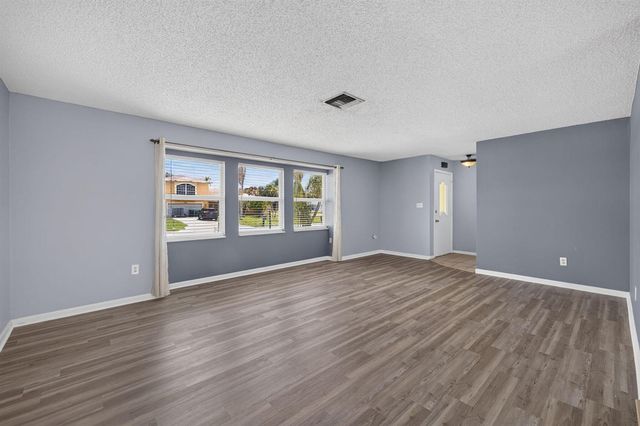 1556 SE Sinbad Avenue, Port St. Lucie, FL 34952
