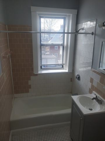 14 Abbottsford 8, Boston, MA 02121