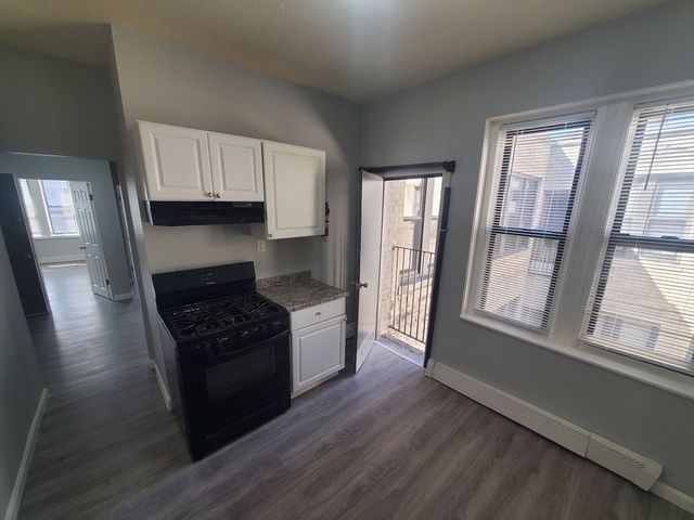 14 Abbottsford 8, Boston, MA 02121