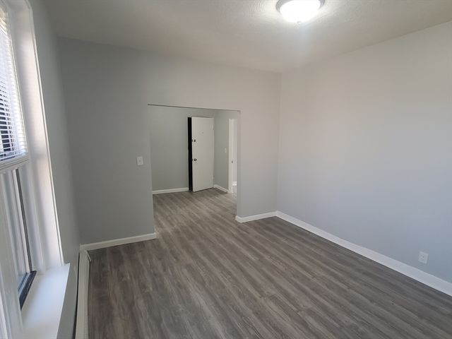 14 Abbottsford 8, Boston, MA 02121