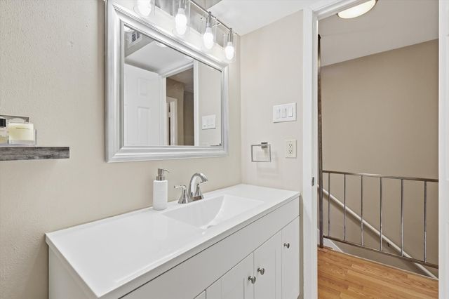 4224 Rawlins Street 110, Dallas, TX 75219