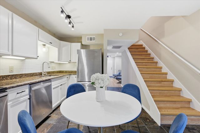 4224 Rawlins Street 110, Dallas, TX 75219