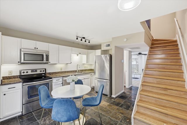 4224 Rawlins Street 110, Dallas, TX 75219