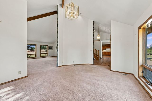 61330 Larsen Road, Bend, OR 97702