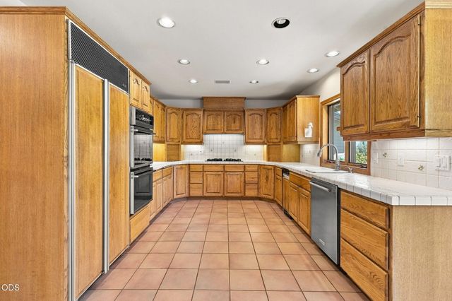 61330 Larsen Road, Bend, OR 97702