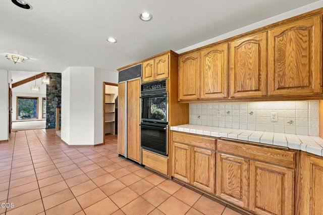 61330 Larsen Road, Bend, OR 97702