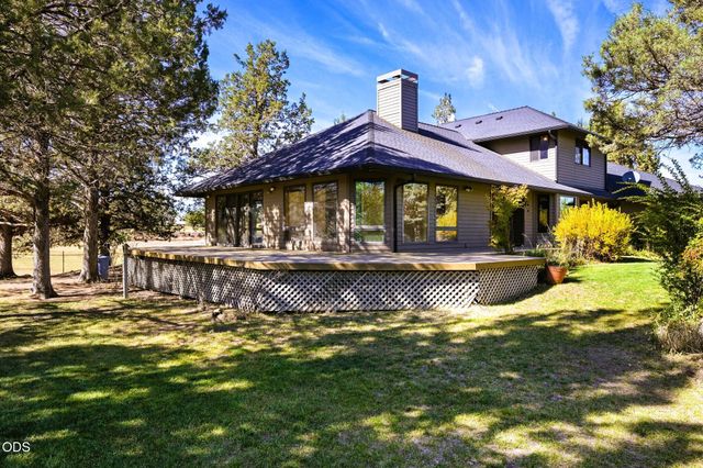 61330 Larsen Road, Bend, OR 97702