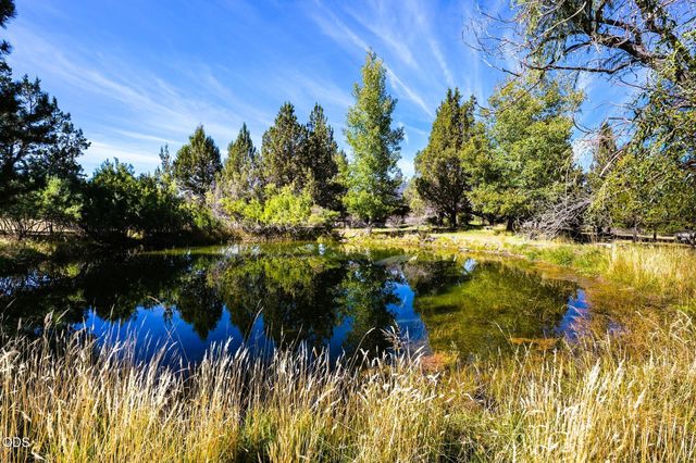 61330 Larsen Road, Bend, OR 97702