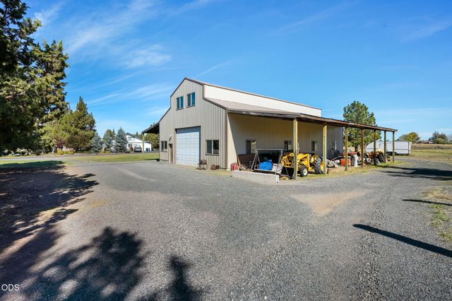 61330 Larsen Road, Bend, OR 97702