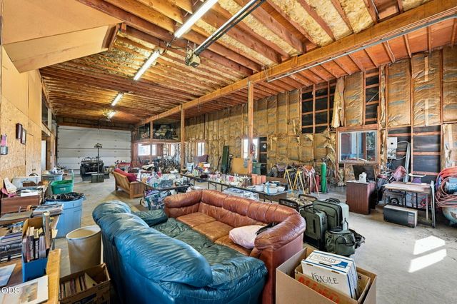 61330 Larsen Road, Bend, OR 97702