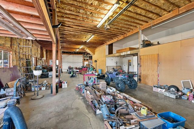 61330 Larsen Road, Bend, OR 97702