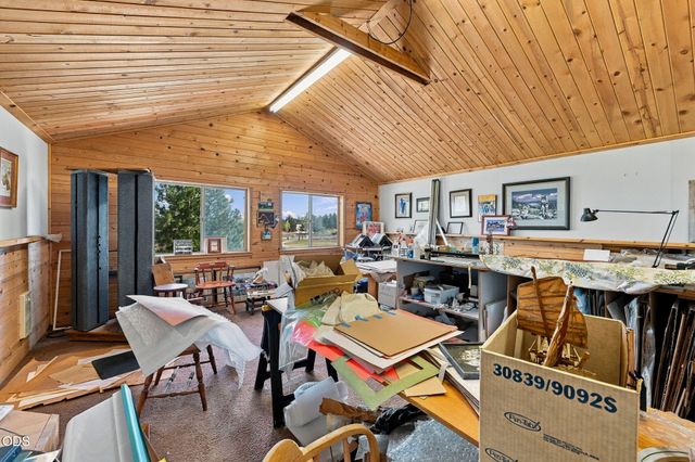 61330 Larsen Road, Bend, OR 97702